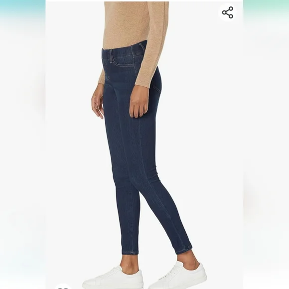 Amazon Essentials Women's Skinny Stretch Knit Jegging - Picture 4 of 12